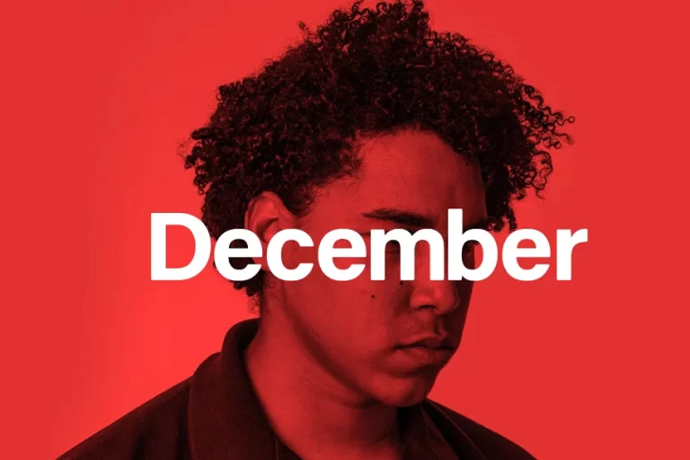 December - Modern Typeface - WebFont Font