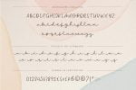 Morphadore - Longtail Script Font