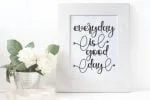 Holidate Font