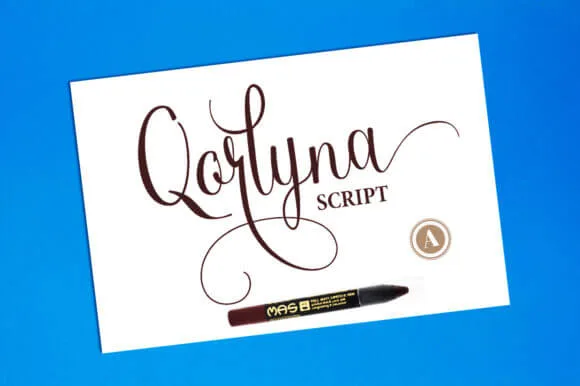Qorlyna Script Font